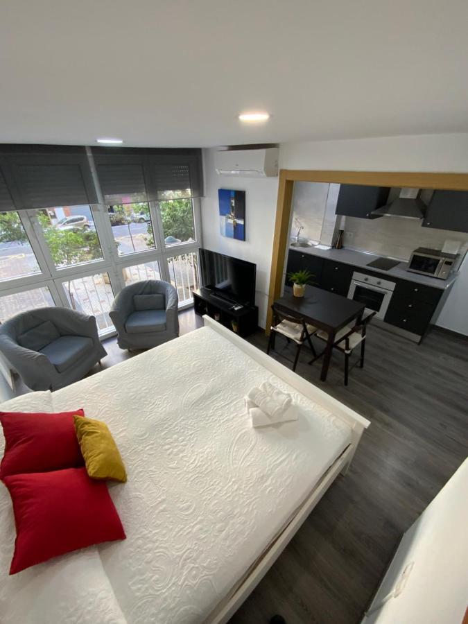 Reyna Apartamentos Malaga Bagian luar foto