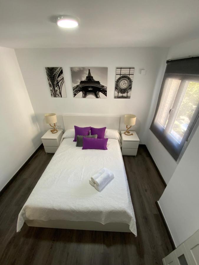Reyna Apartamentos Malaga Bagian luar foto